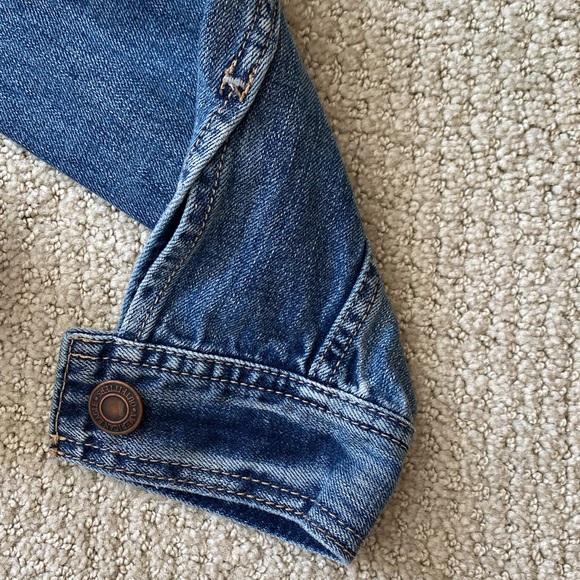 American Eagle Cropped Jean Jacket Dark Wash - Picture 7 of 7